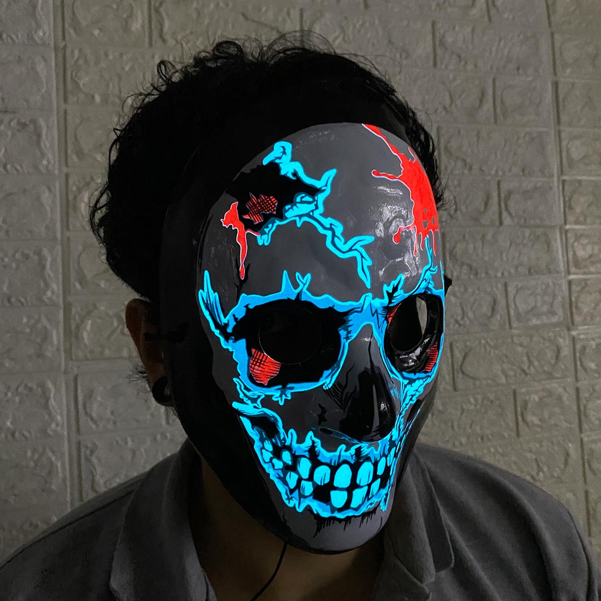 Máscara 3D con iluminación controlable – Conviértete en la pesadilla más real este Halloween 🎃OFERTA X HOY 39% DCTO
